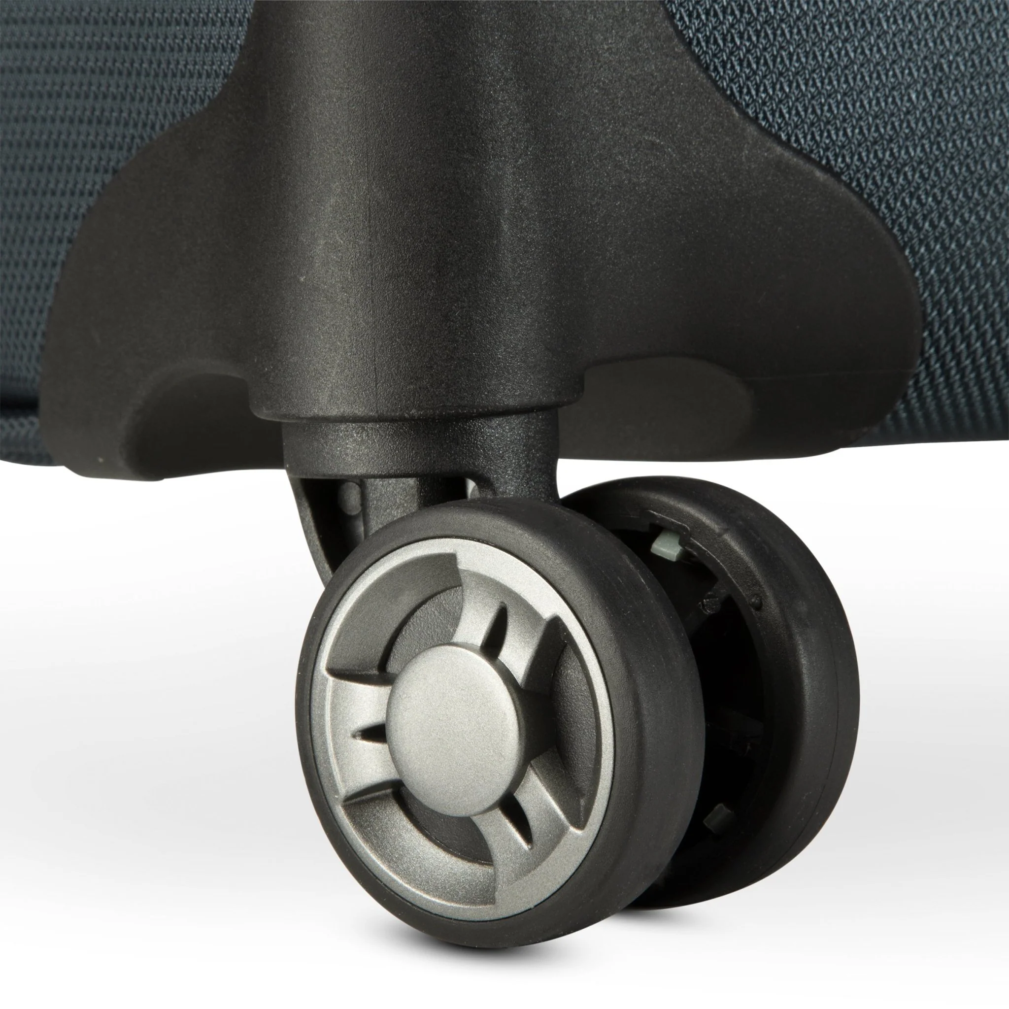 Avalon Softside Large Check-In Expandable Spinner - Image 20