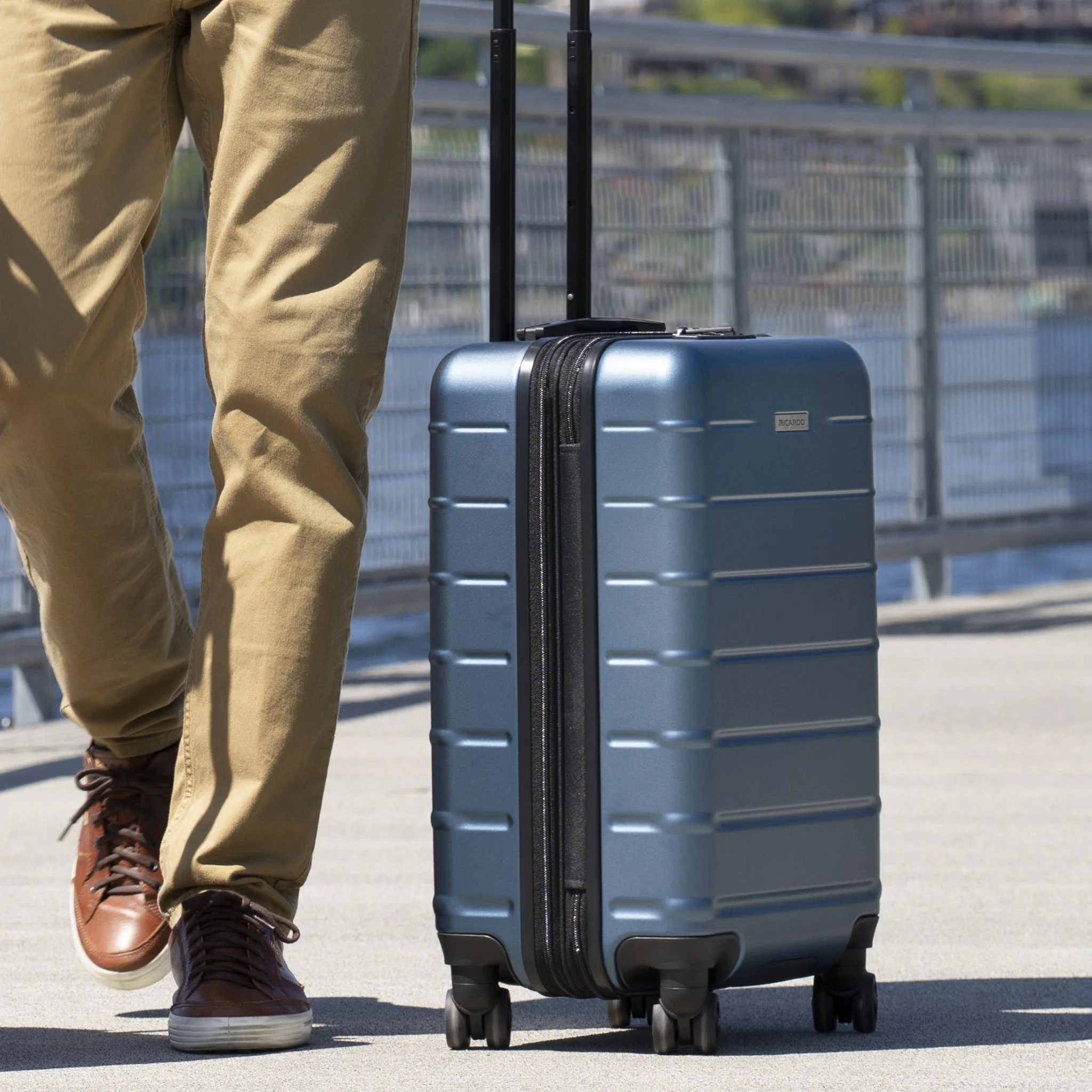 Cambria Hardside 2-Piece Set (20" Carry-on & 24" Medium Checked) - Image 39