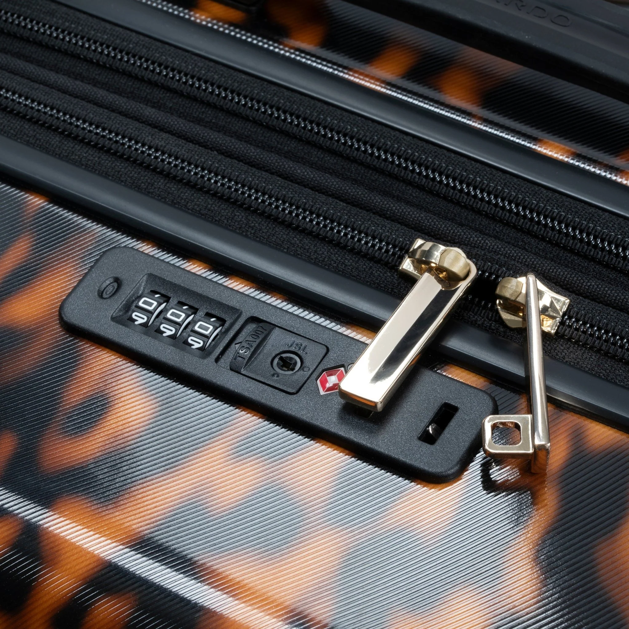 Cambria Hardside Large Check-In Expandable Spinner (Member Exclusive) - Image 51