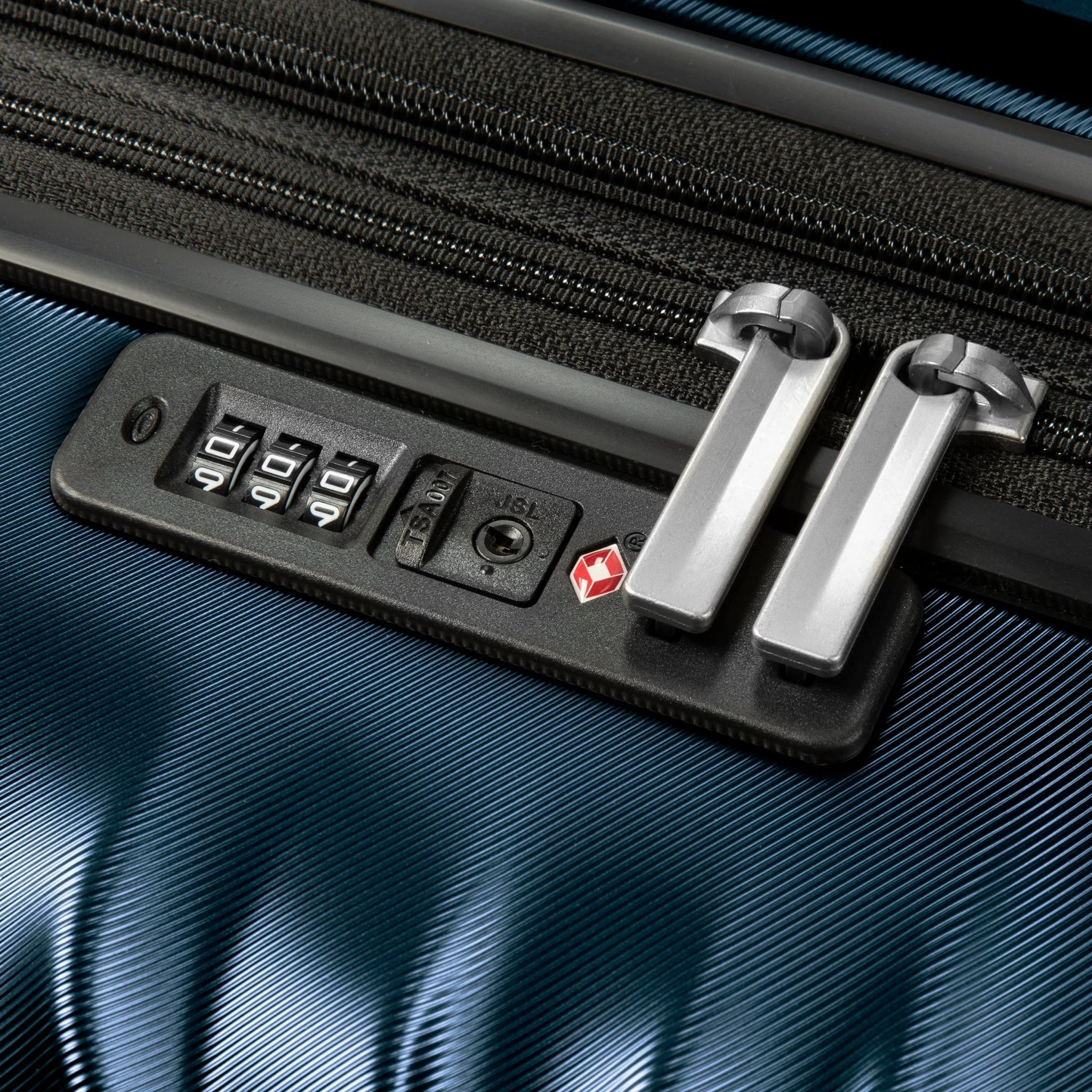 Laguna Hardside Carry-On Expandable Spinner - Image 10