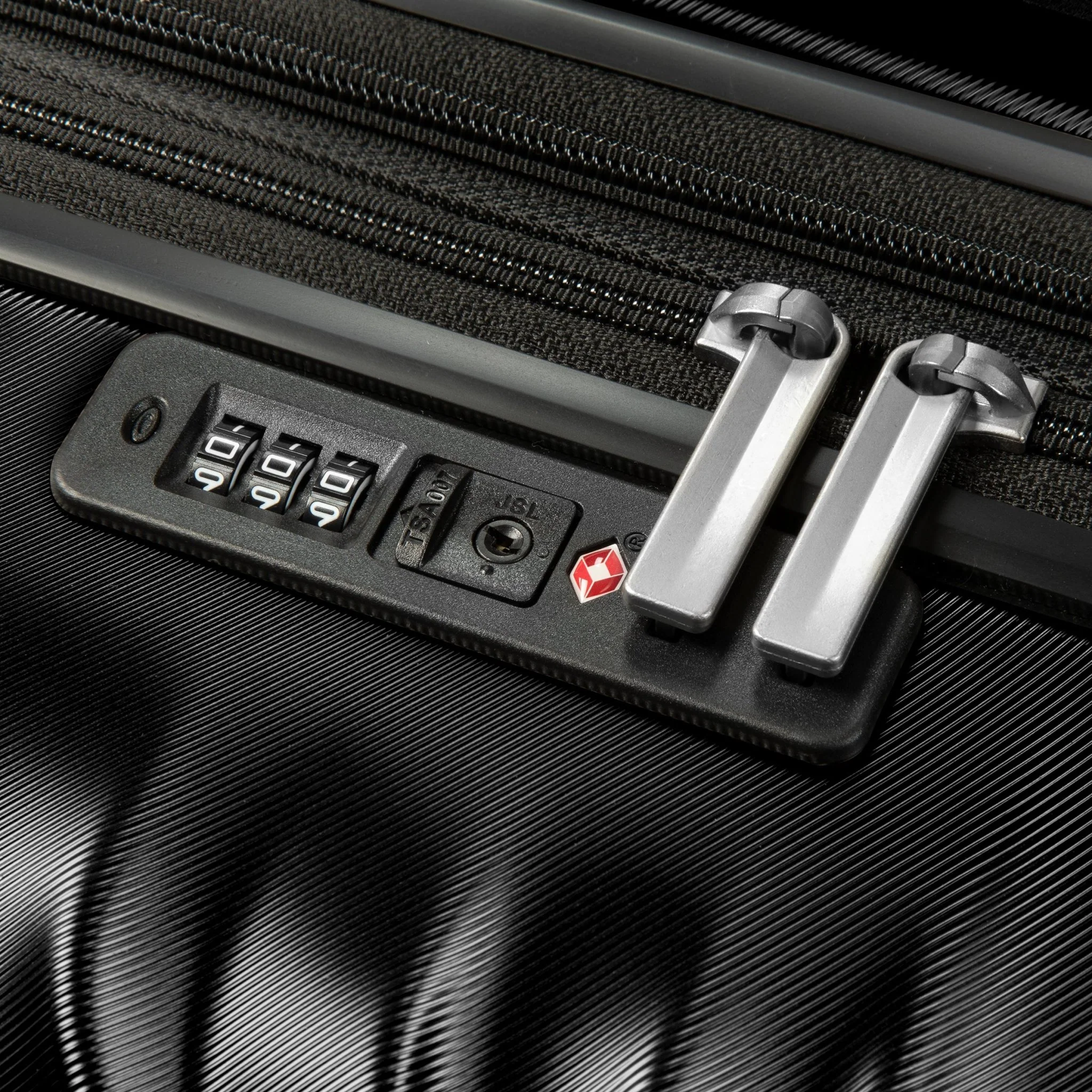 Laguna Hardside Carry-On Expandable Spinner - Image 4