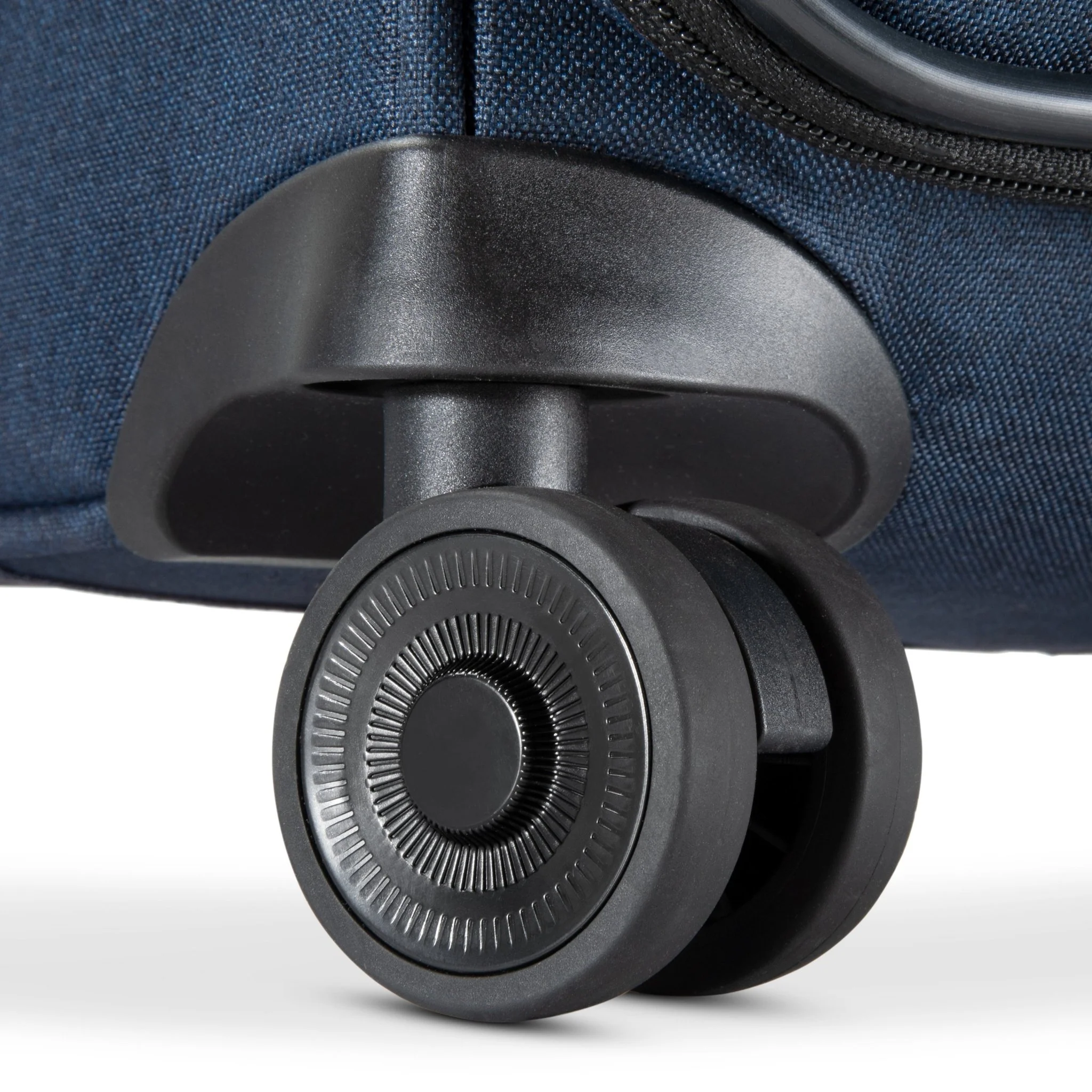 Malibu Bay 3.0 Softside Carry-On Expandable Spinner - Image 14