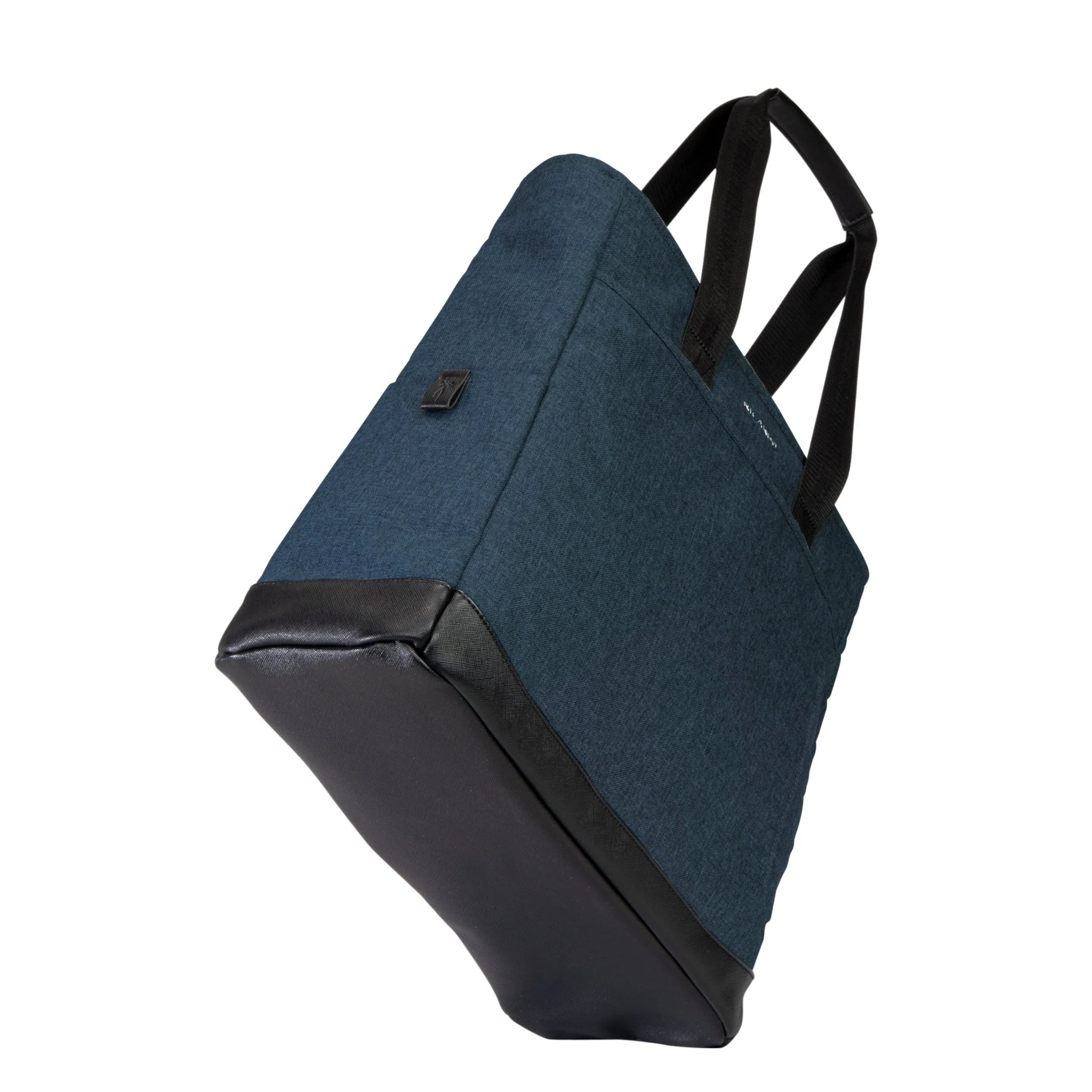Malibu Bay 3.0 Softside Tote, 23L - Image 12