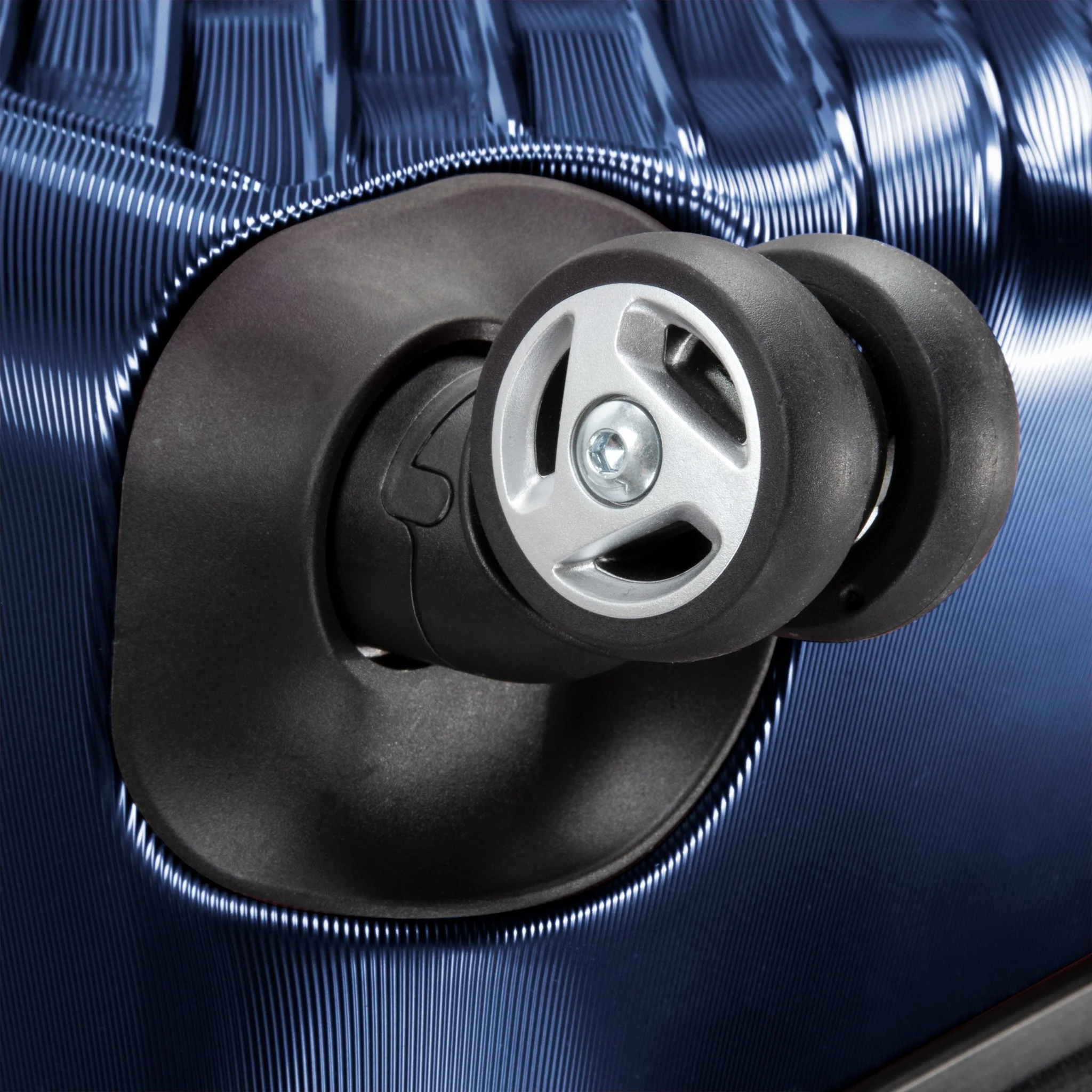 Melrose Hardside Medium Check-In Expandable Spinner - Image 30