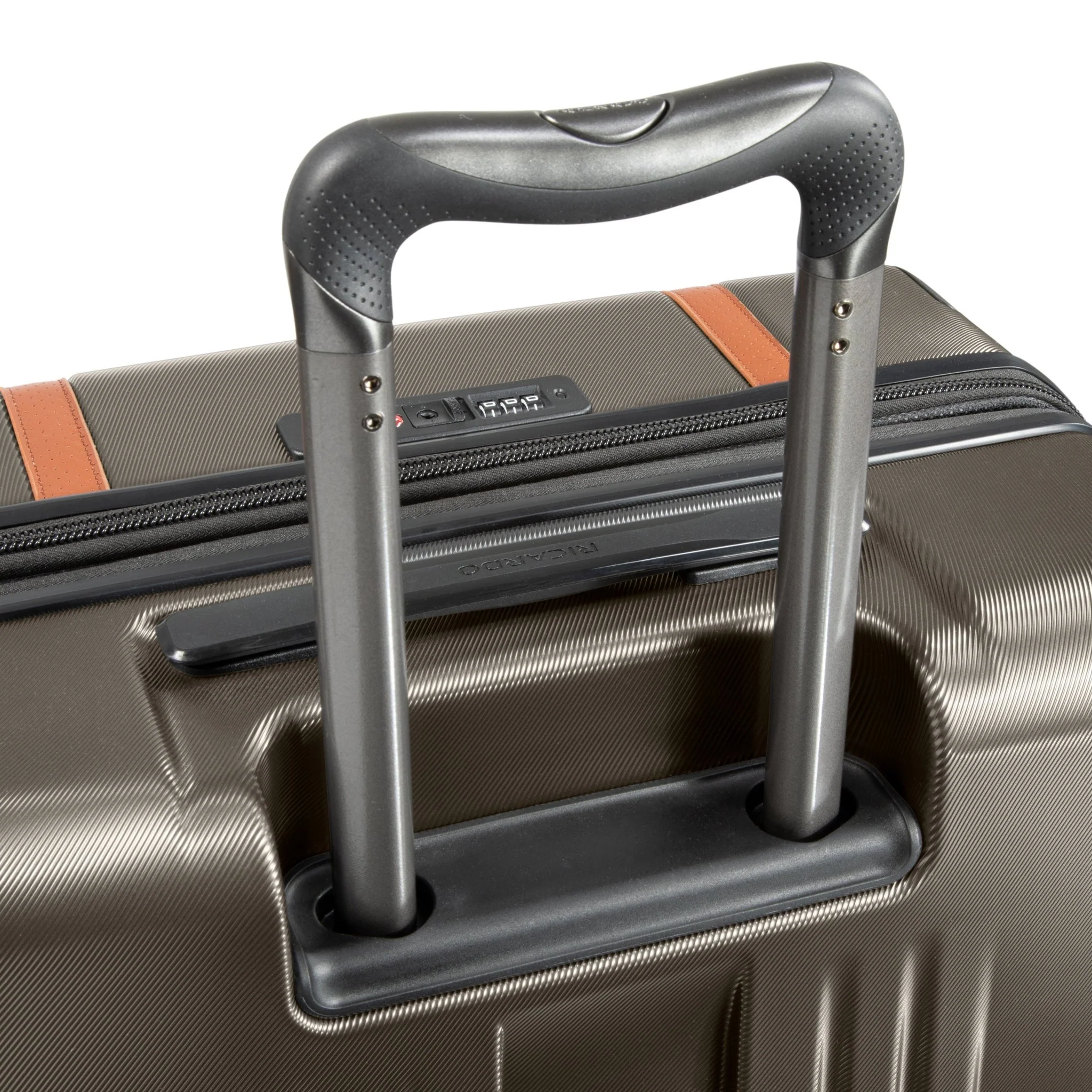 Montecito 2.0 Hardside Medium Check-in Expandable Spinner - Image 30