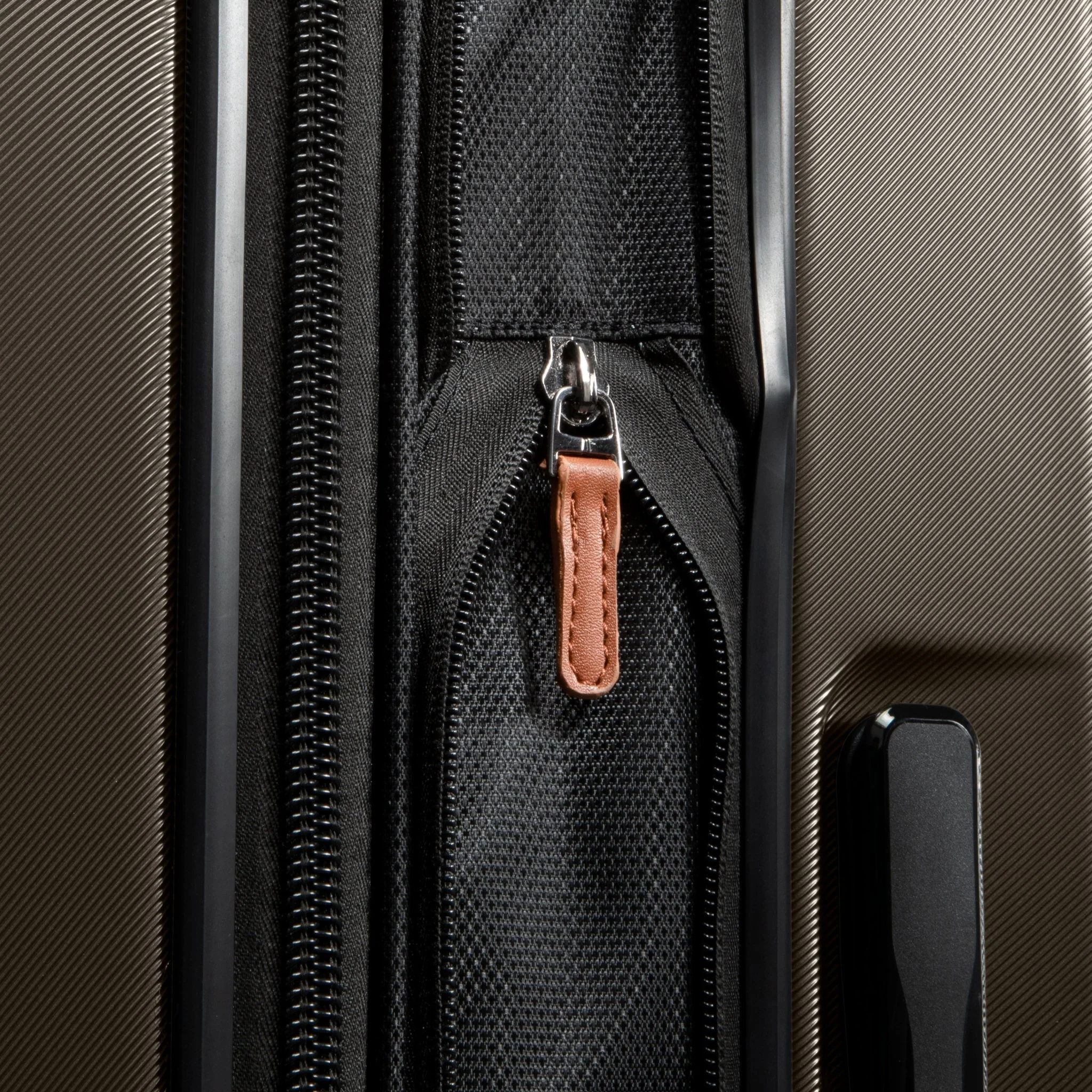 Montecito 2.0 Hardside 2-Piece Set (21" Carry-On, 29" Large Checked) - Image 14