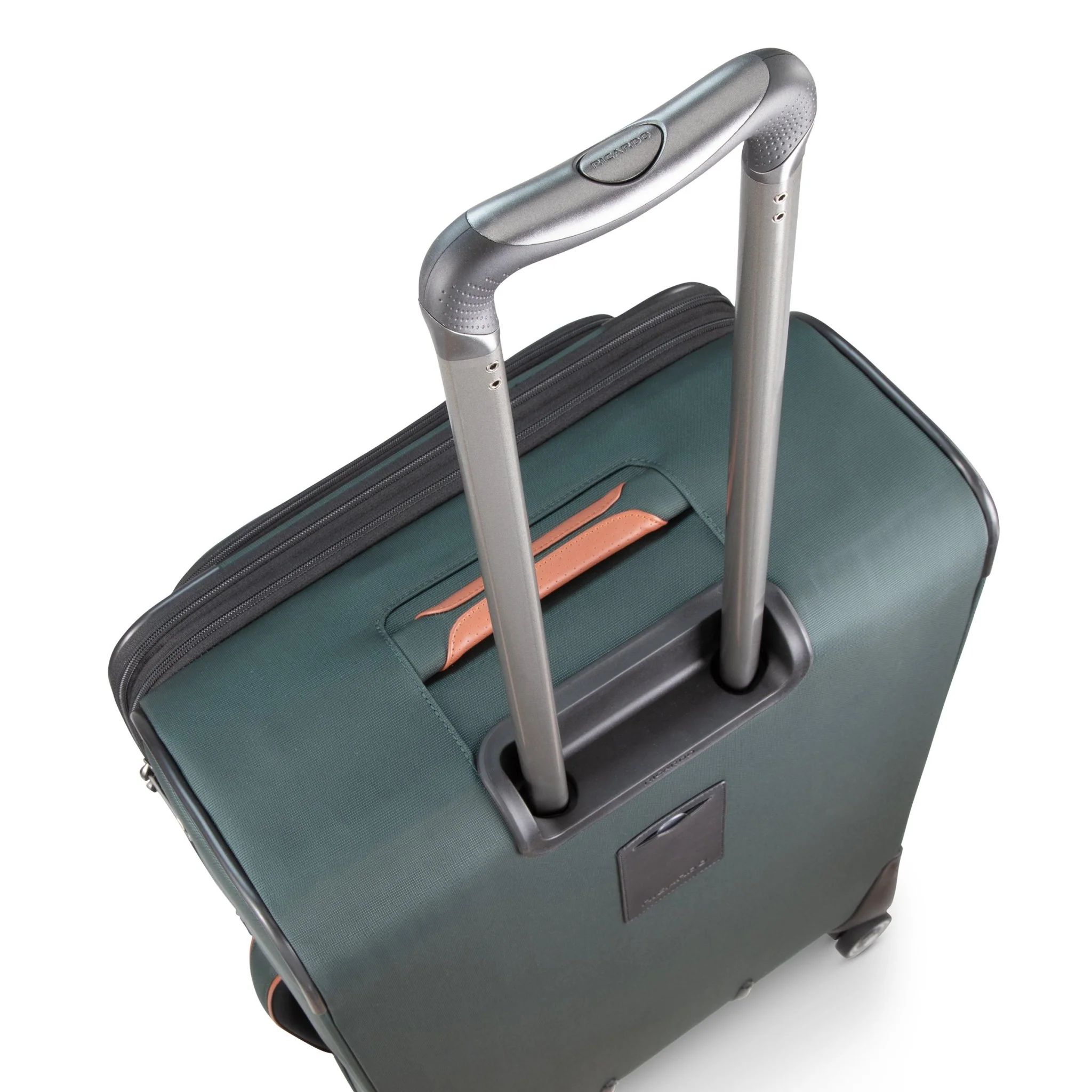 Montecito 3.0 Softside Medium Check-In Expandable Spinner - Image 7