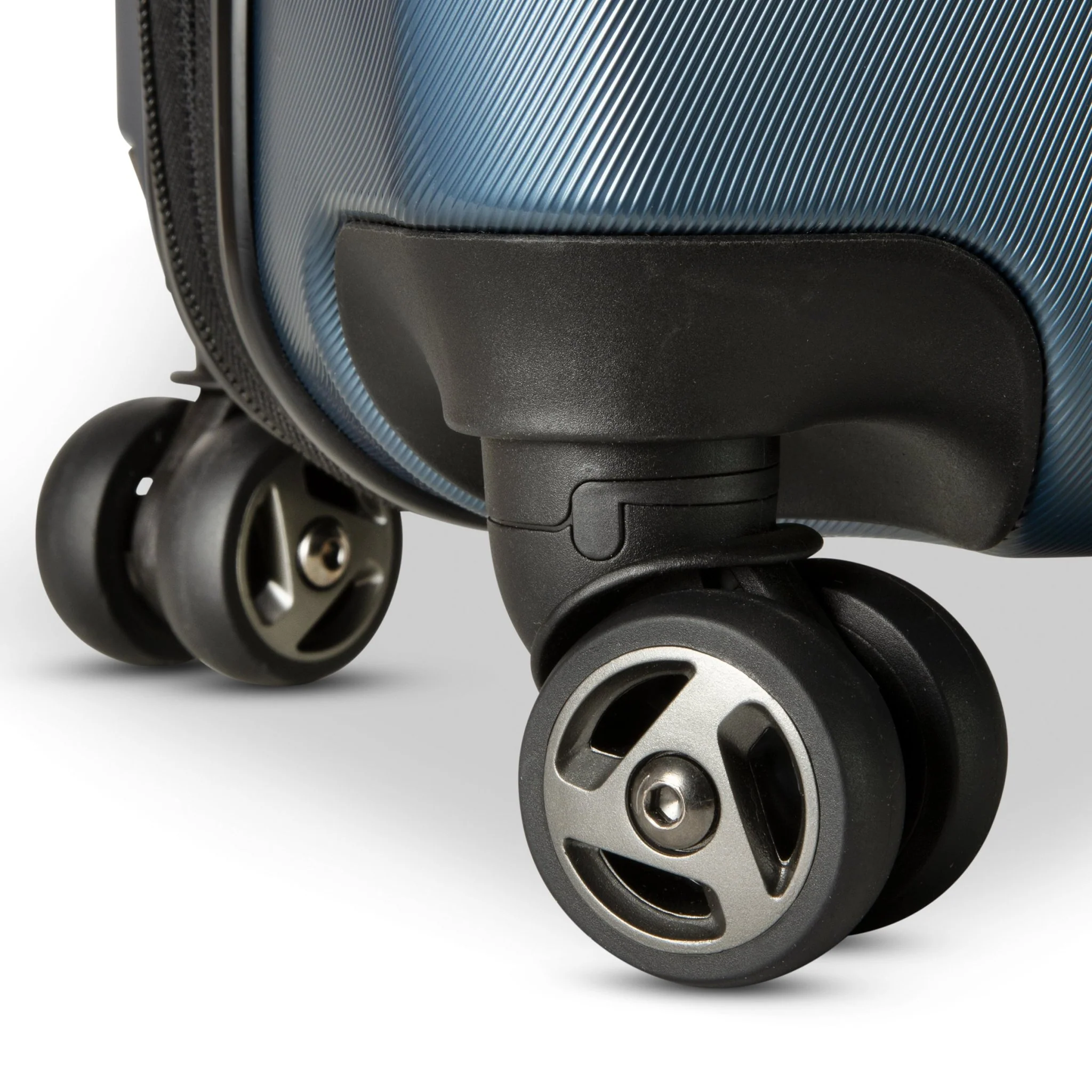 Oceano Hardside Medium Check-In Expandable Spinner - Image 6