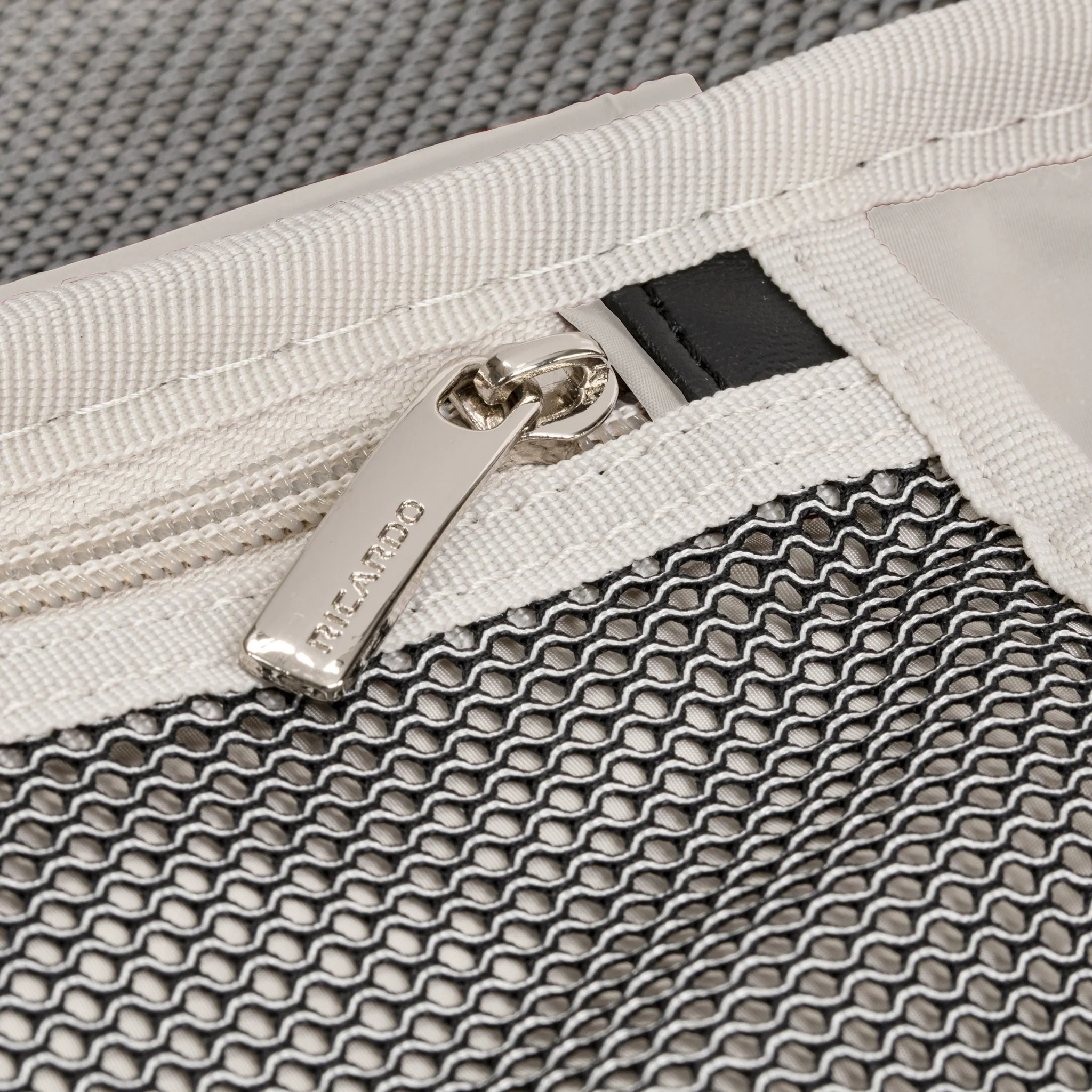 Rodeo Drive 2.0 Hardside Carry-On Expandable Spinner - Image 18